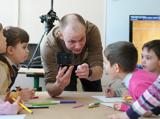 Мастер‑класс по мультипликации провели для детей в ходе кинофестиваля в Павловском Посаде
